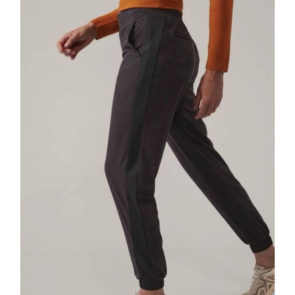 Athleta Pants Women's 14 Black Brooklyn Camo Jogger Stretch Comfort Casual
